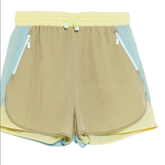 Multicolored Nylon Jacket (XL) and shorts (L) Set. - Picture 4 of 6